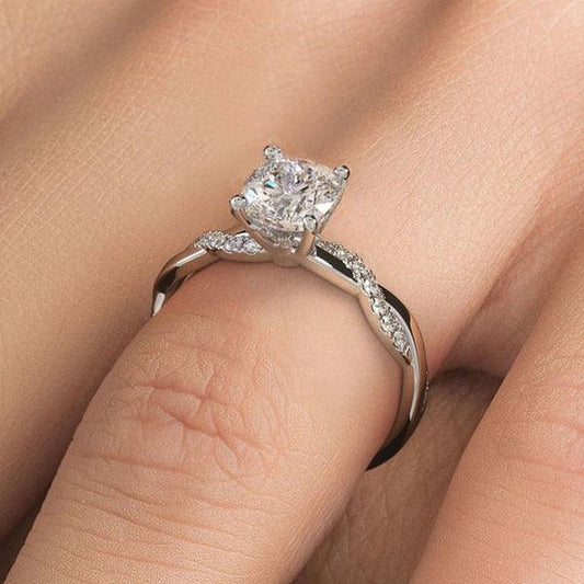 Factors to Consider When Choosing Engagement Rings for Women