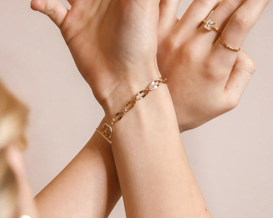 Elegant Women's Bracelet Styles to Elevate Your Look