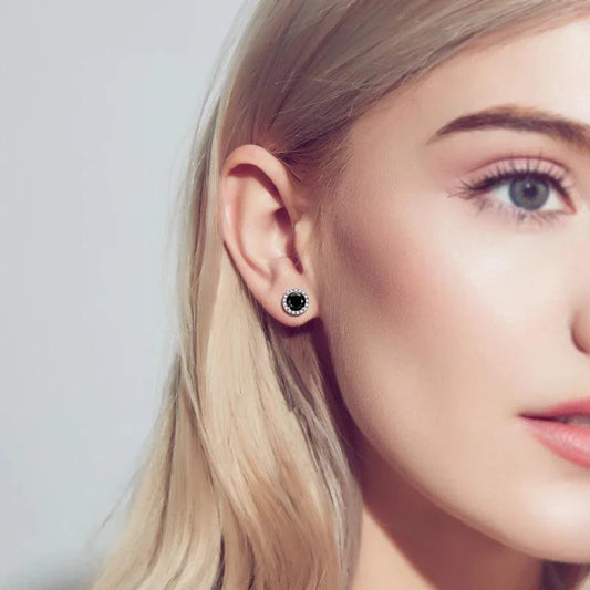 Diamond earrings: How to create a style