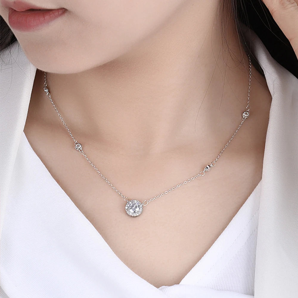 Round Pendant Diamond Necklace 925 Silver Sparkling Chain Jewelry