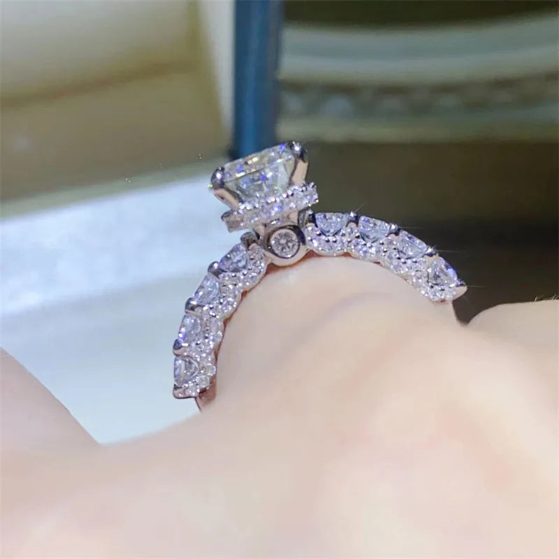 Engagement Rings Moissanite Sterling Silver High-end sparkling jewelry