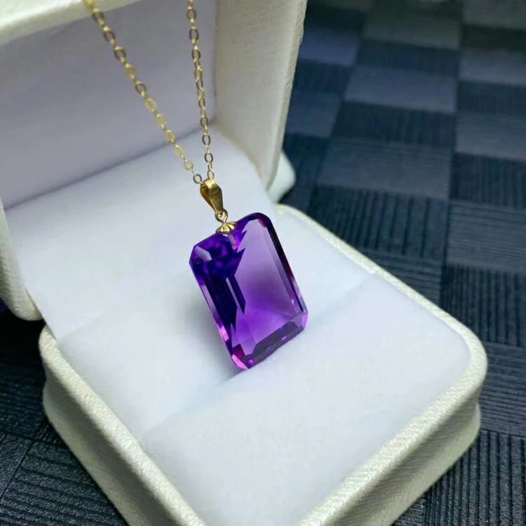 February birthstone 18K Gold Pendant Necklace Classic Luxury Jewelry